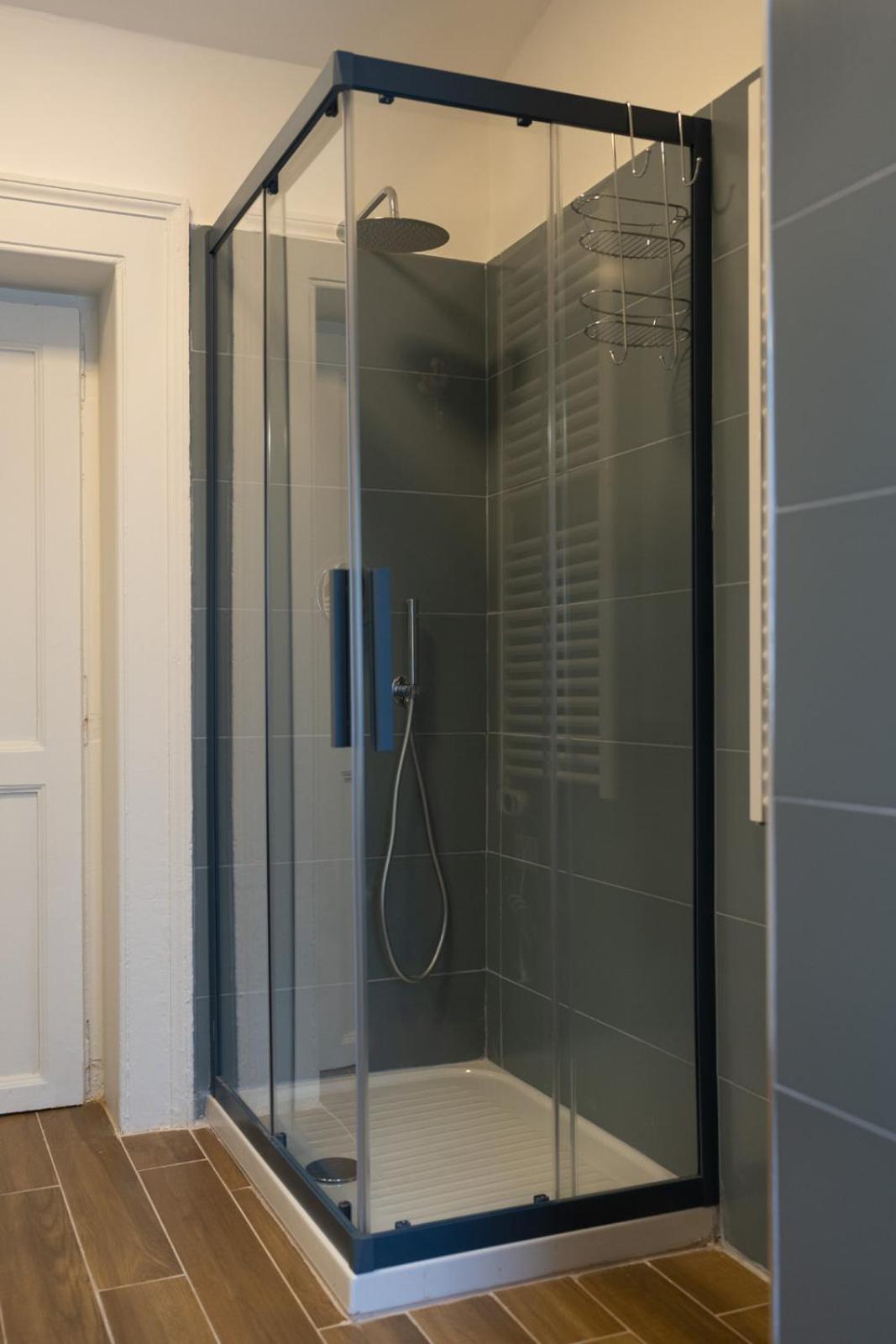 Palazzo Manzoni Apartments Бари Номер фото