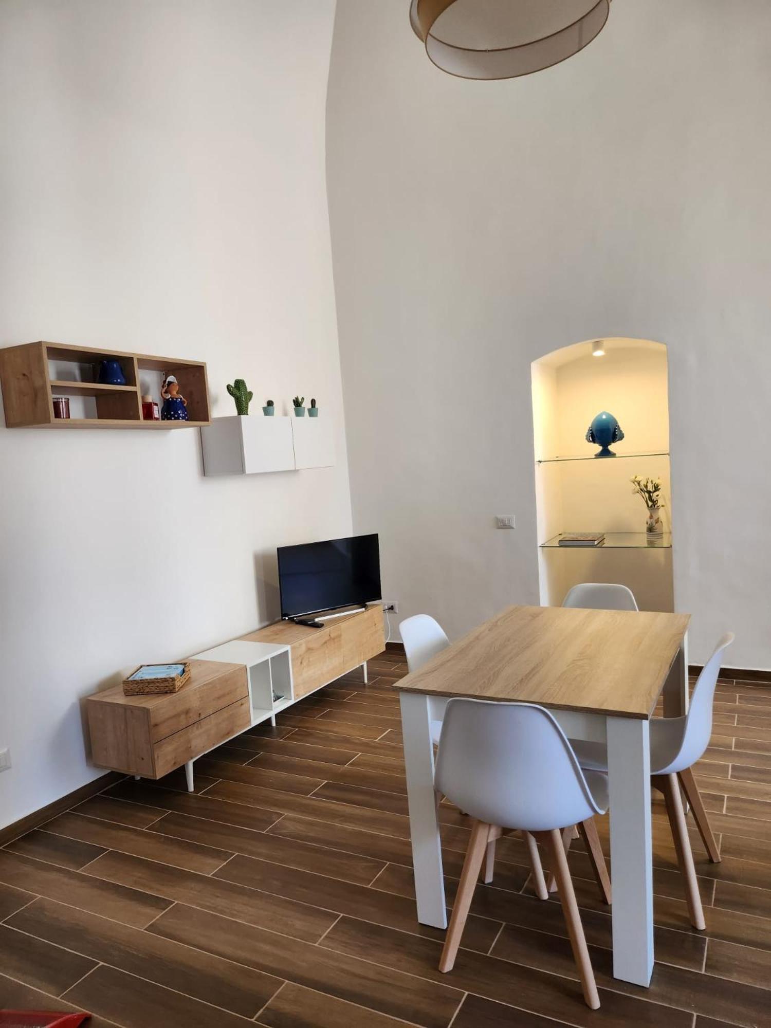 Palazzo Manzoni Apartments Бари Номер фото