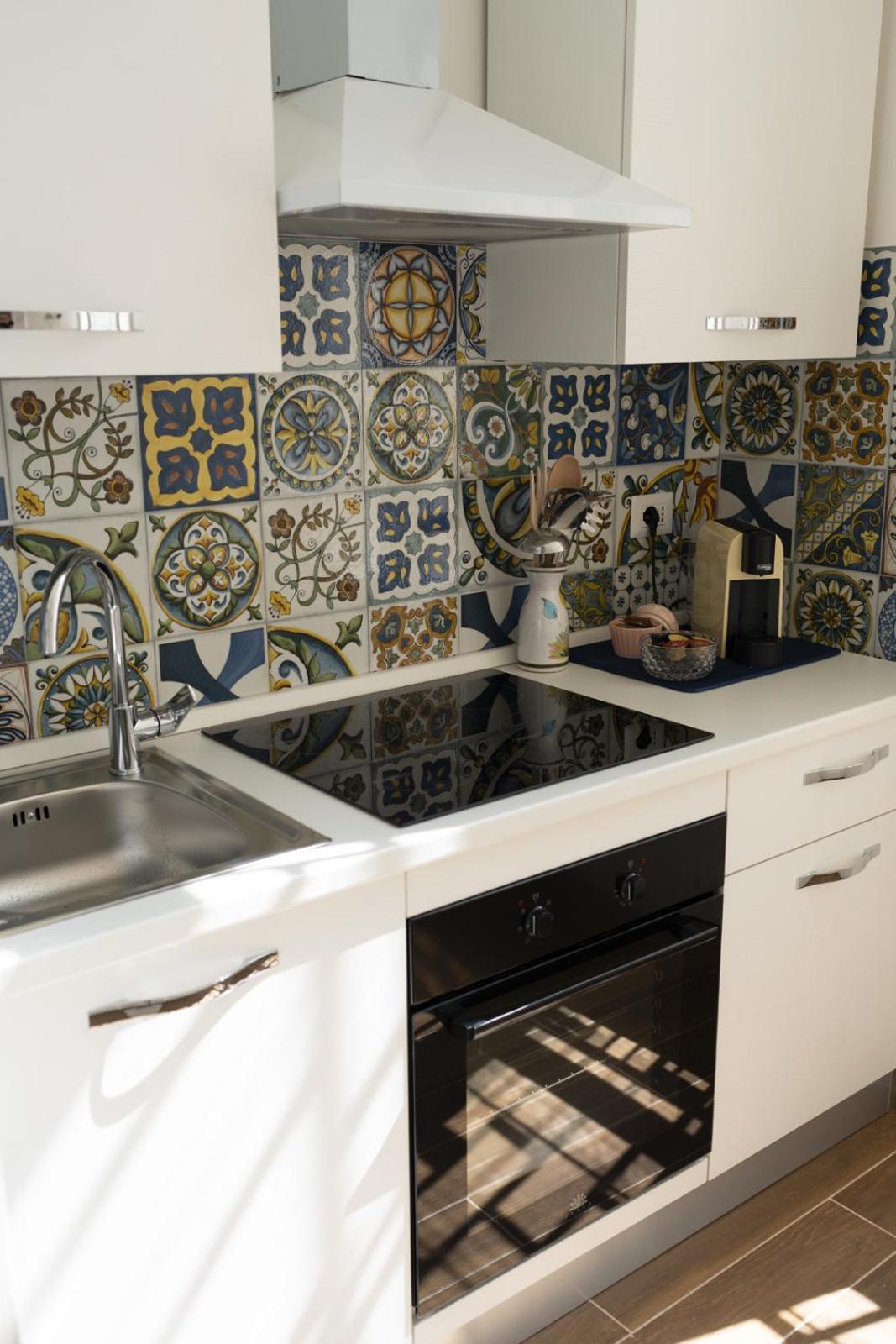 Palazzo Manzoni Apartments Бари Номер фото